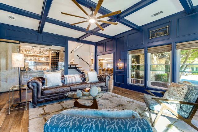 16015 Chalfont Circle, Dallas, TX 75248