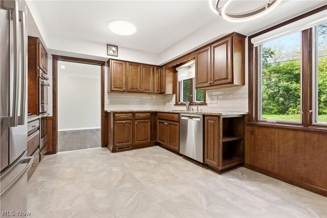 2056 Laurel Hill Drive, South Euclid, OH 44121