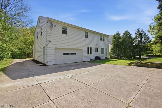 2056 Laurel Hill Drive, South Euclid, OH 44121