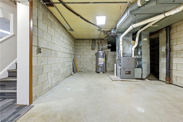 2056 Laurel Hill Drive, South Euclid, OH 44121