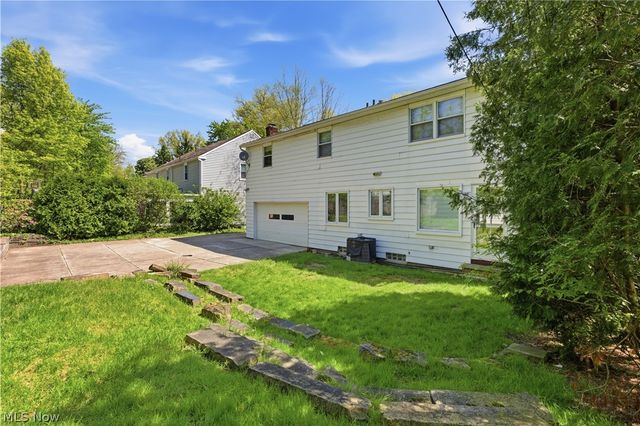 2056 Laurel Hill Drive, South Euclid, OH 44121