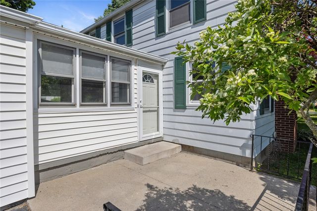 261 Rogers Parkway, Irondequoit, NY 14617