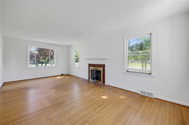 261 Rogers Parkway, Irondequoit, NY 14617