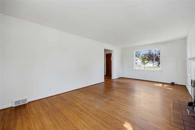 261 Rogers Parkway, Irondequoit, NY 14617