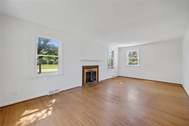 261 Rogers Parkway, Irondequoit, NY 14617