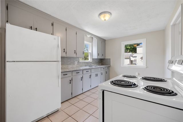 261 Rogers Parkway, Irondequoit, NY 14617
