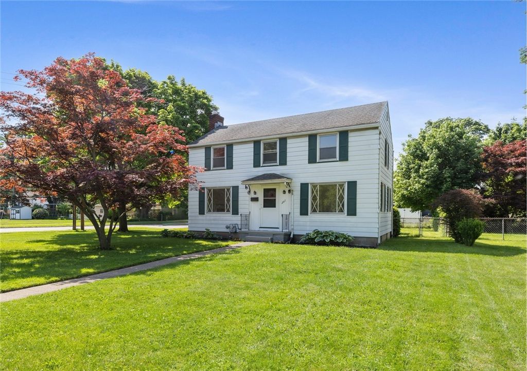 261 Rogers Parkway, Irondequoit, NY 14617