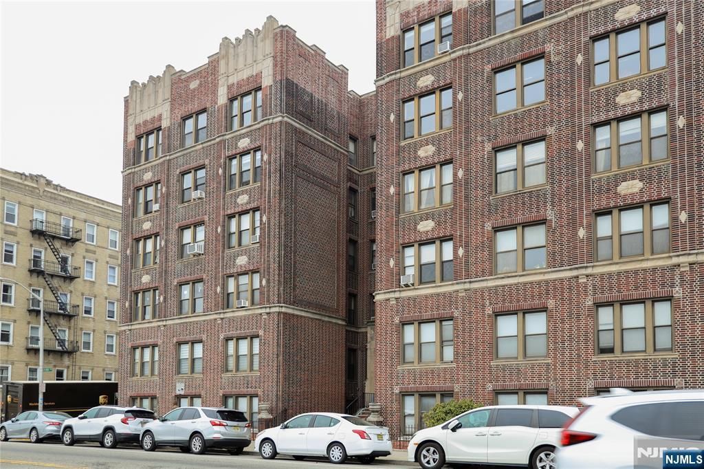 883 Boulevard East 1C, Weehawken, NJ 07086