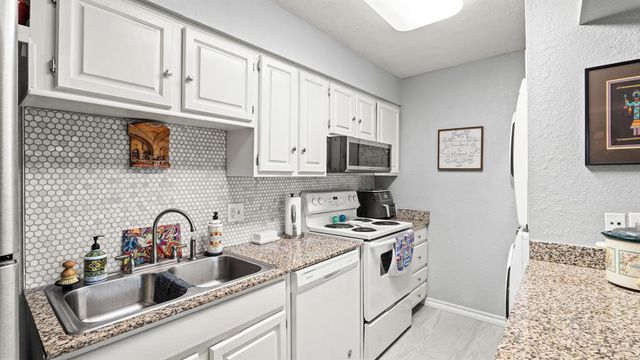 14405 N Pennsylvania Avenue 6B, Oklahoma City, OK 73134