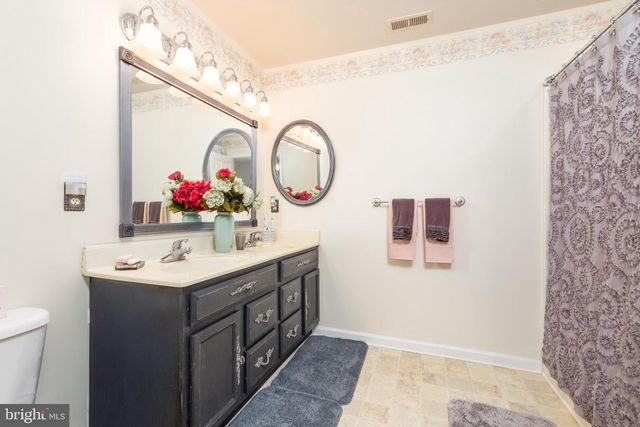 633 E MAIN ST, Fruitland, MD 21826