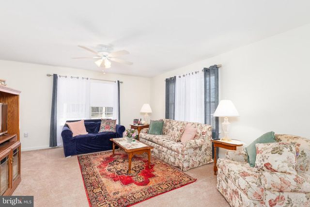 633 E MAIN ST, Fruitland, MD 21826