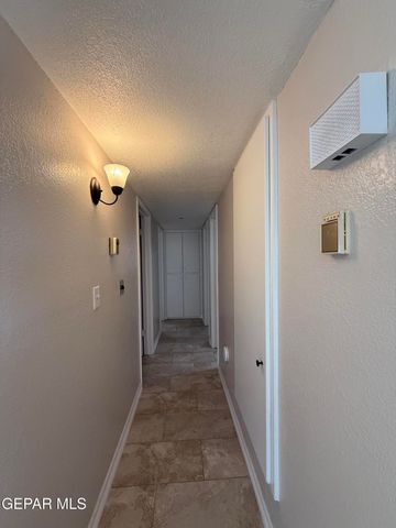 955 VERSAILLES Drive, El Paso, TX 79907