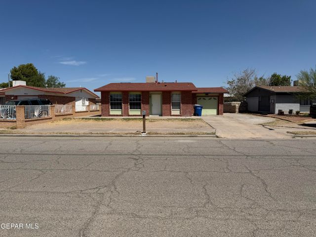 955 VERSAILLES Drive, El Paso, TX 79907