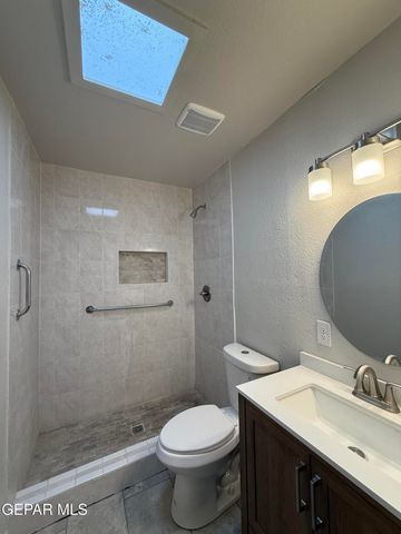 955 VERSAILLES Drive, El Paso, TX 79907