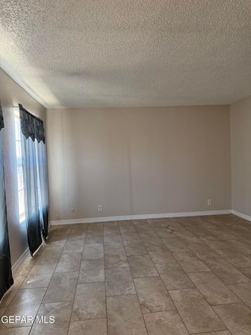 955 VERSAILLES Drive, El Paso, TX 79907