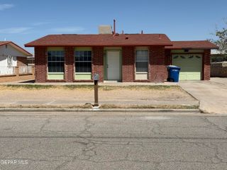 955 VERSAILLES Drive, El Paso, TX 79907