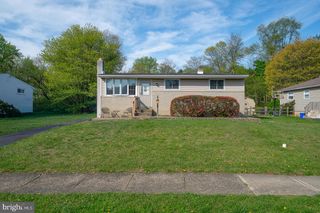 102 TUSCANY RD, Aston, PA 19014