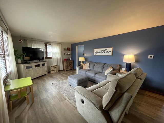 137 Chippewa DRIVE, Sheboygan Falls, WI 53085