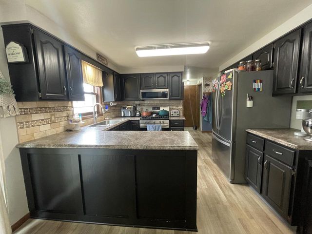 137 Chippewa DRIVE, Sheboygan Falls, WI 53085