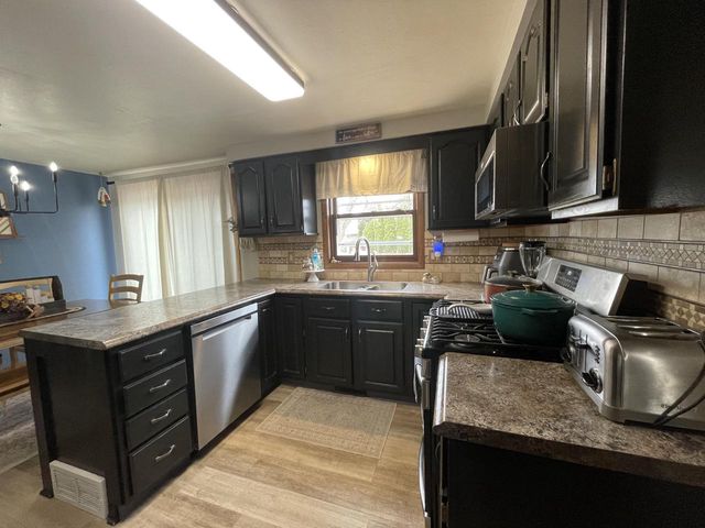 137 Chippewa DRIVE, Sheboygan Falls, WI 53085