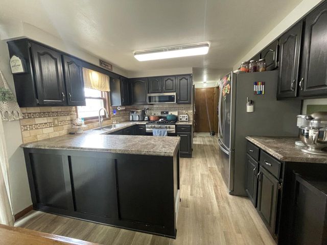 137 Chippewa DRIVE, Sheboygan Falls, WI 53085