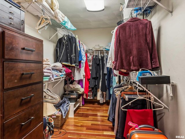 3804 GREENFIELD Drive, Springfield, IL 62704