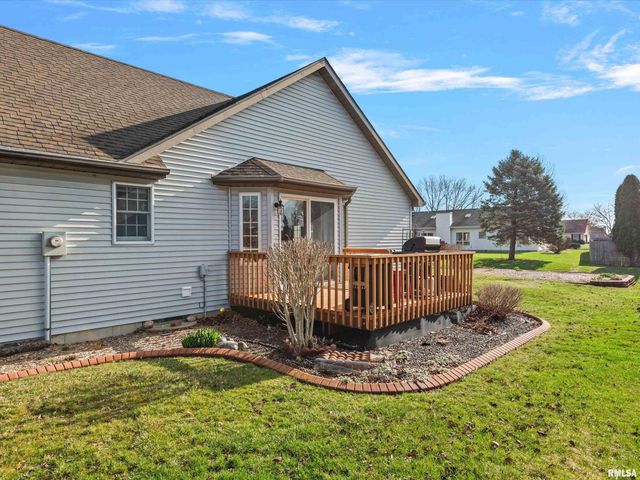 3804 GREENFIELD Drive, Springfield, IL 62704