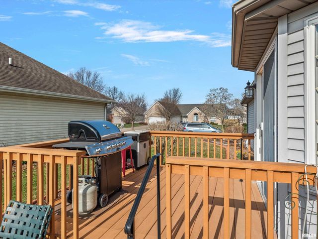 3804 GREENFIELD Drive, Springfield, IL 62704