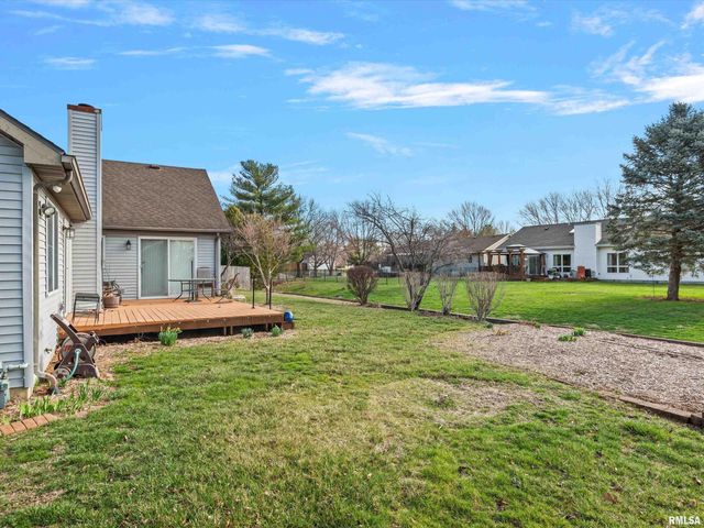 3804 GREENFIELD Drive, Springfield, IL 62704