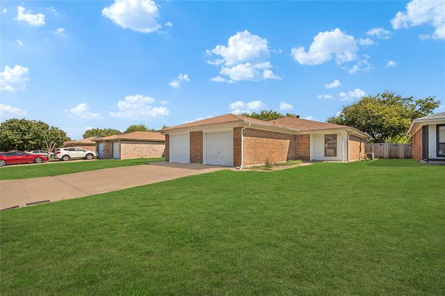 3723 Hulen Park Circle, Fort Worth, TX 76123