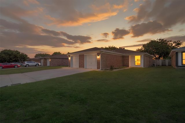 3723 Hulen Park Circle, Fort Worth, TX 76123