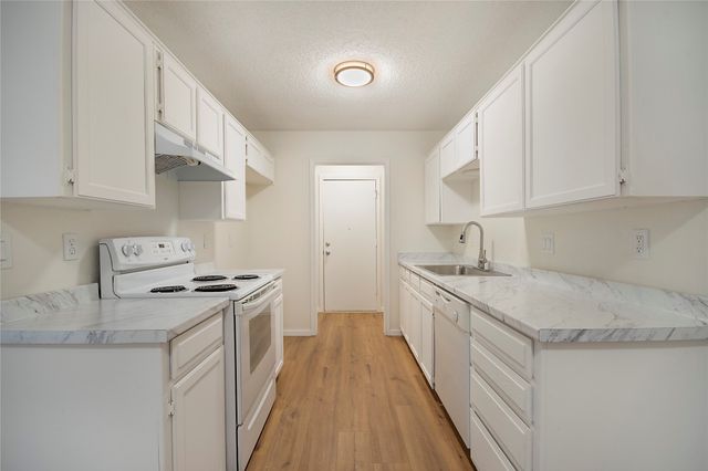 3723 Hulen Park Circle, Fort Worth, TX 76123