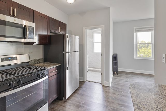 1608 W Sherwin Avenue 608, Chicago, IL 60626