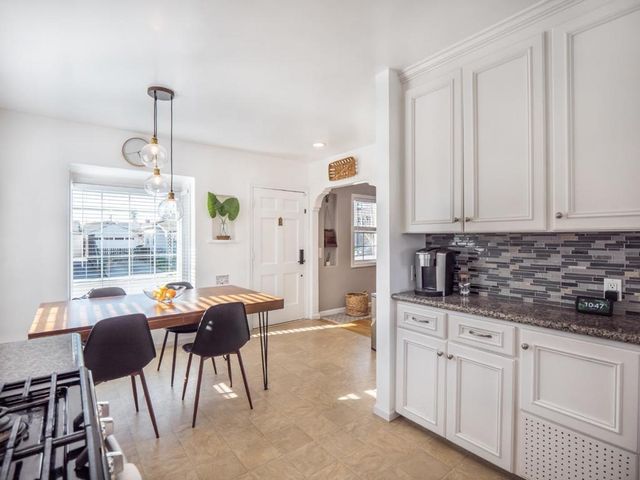 16 Eastern Drive, Watsonville, CA 95076