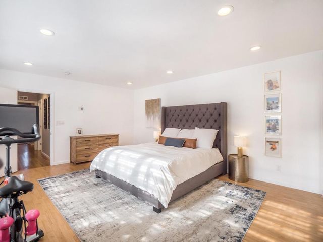 16 Eastern Drive, Watsonville, CA 95076