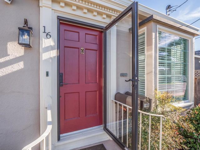 16 Eastern Drive, Watsonville, CA 95076