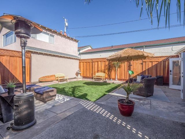 16 Eastern Drive, Watsonville, CA 95076