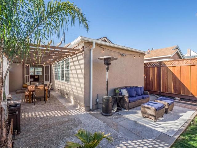 16 Eastern Drive, Watsonville, CA 95076