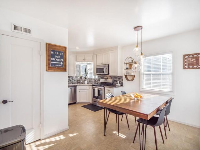 16 Eastern Drive, Watsonville, CA 95076