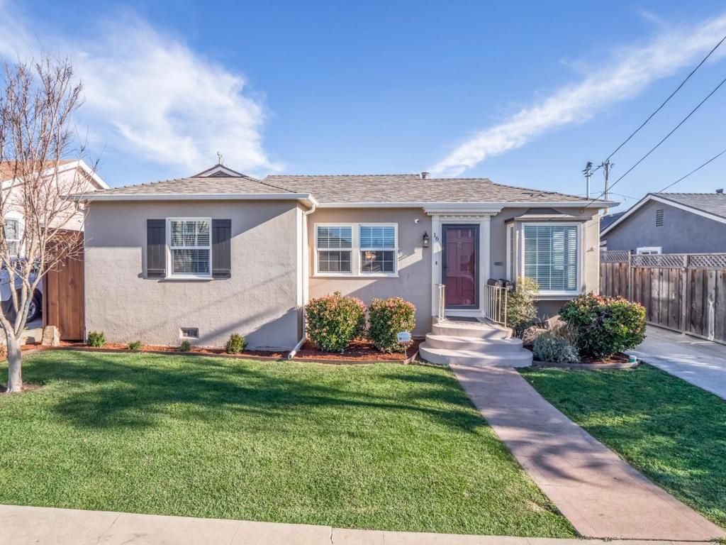 16 Eastern Drive, Watsonville, CA 95076