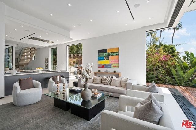 1200 Angelo Drive, Beverly Hills, CA 90210