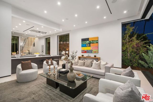 1200 Angelo Drive, Beverly Hills, CA 90210