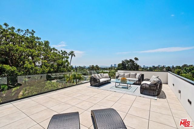 1200 Angelo Drive, Beverly Hills, CA 90210