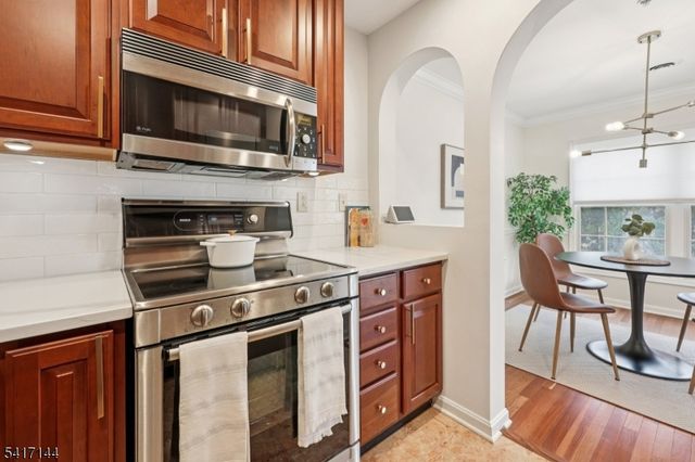 91 Roseland Ave, Caldwell Boro Twp., NJ 07006