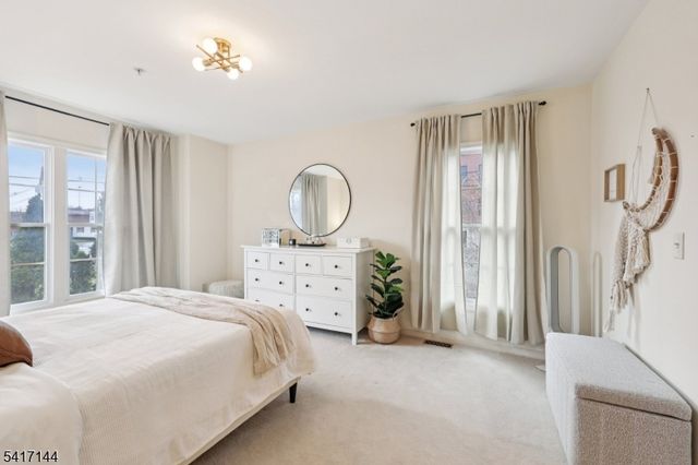 91 Roseland Ave, Caldwell Boro Twp., NJ 07006