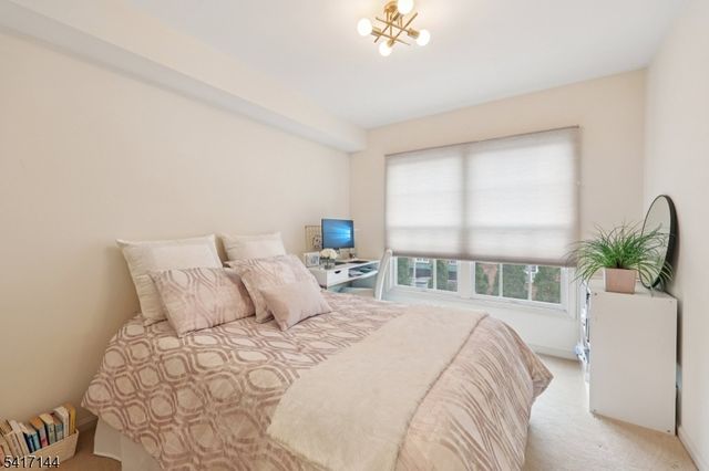 91 Roseland Ave, Caldwell Boro Twp., NJ 07006