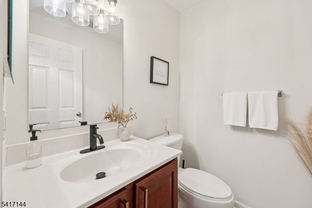 91 Roseland Ave, Caldwell Boro Twp., NJ 07006