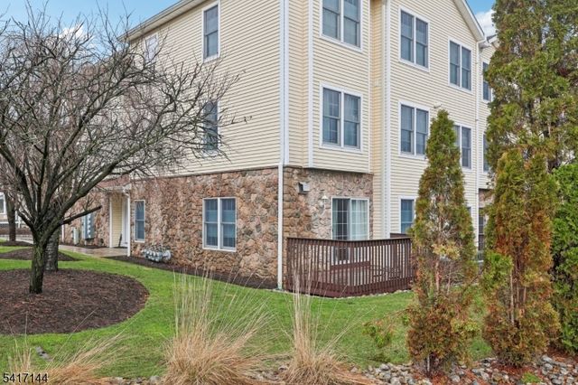 91 Roseland Ave, Caldwell Boro Twp., NJ 07006