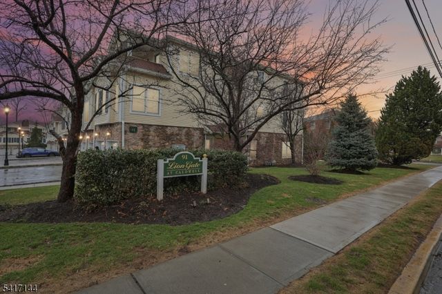 91 Roseland Ave, Caldwell Boro Twp., NJ 07006
