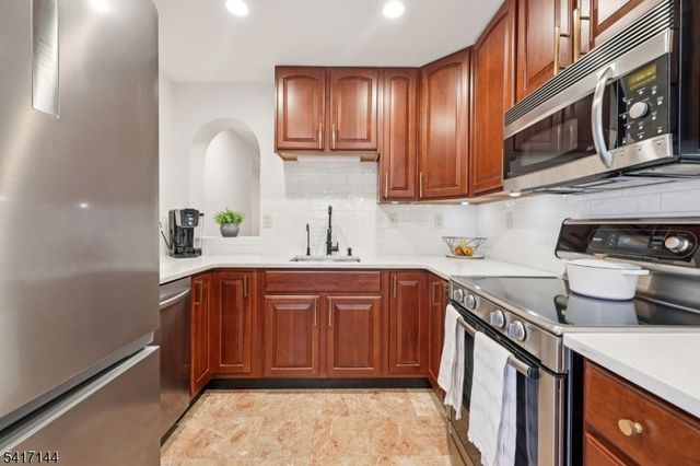 91 Roseland Ave, Caldwell Boro Twp., NJ 07006